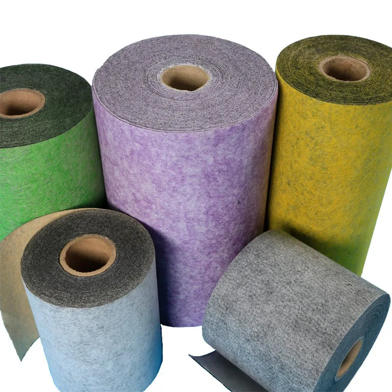 Kaksitoiminen aktiivihiilisuodatinmateriaali