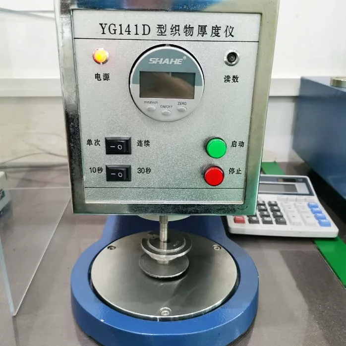 YG141D kankaan paksuusmittari